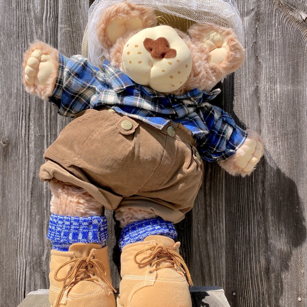 Vintage Furskins Beekeeper Teddy Bear: collectable